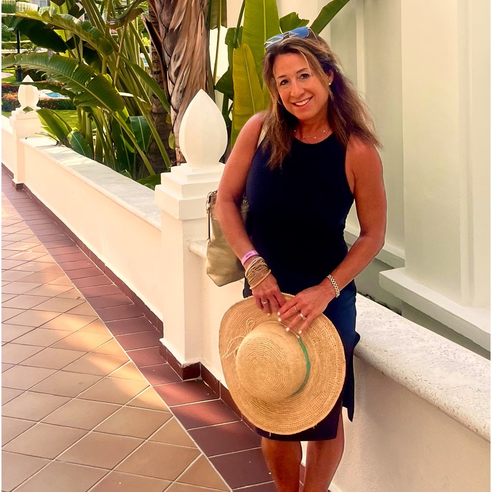 Meet your Posher, Posh